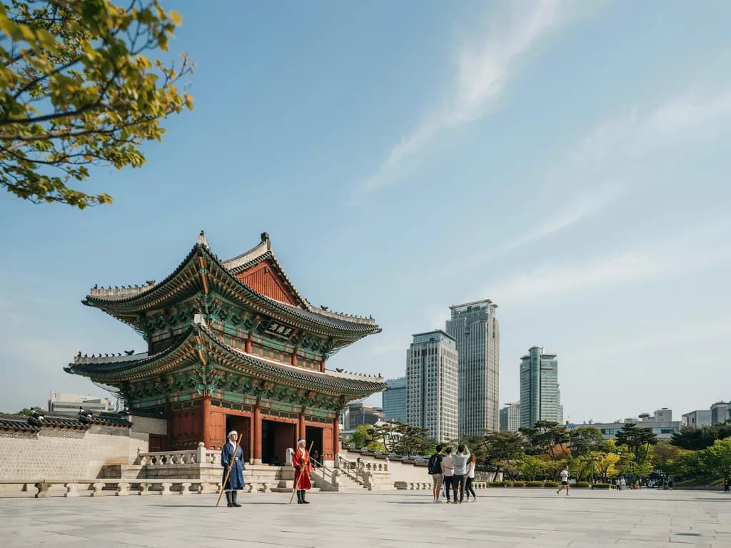 Seul - pałac Gyeongbokgung i nowoczesne miasto