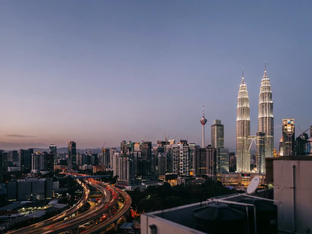 Kuala Lumpur - Petronas Towers wieczorem