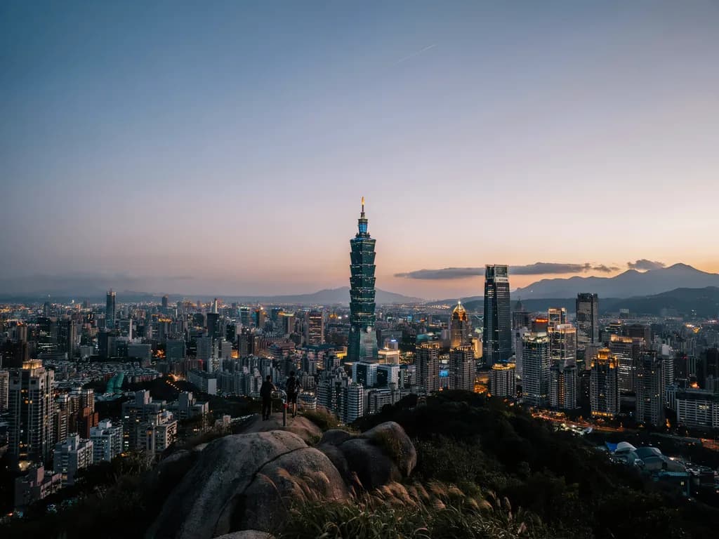 Tajpej - Taipei 101 i wzgórza